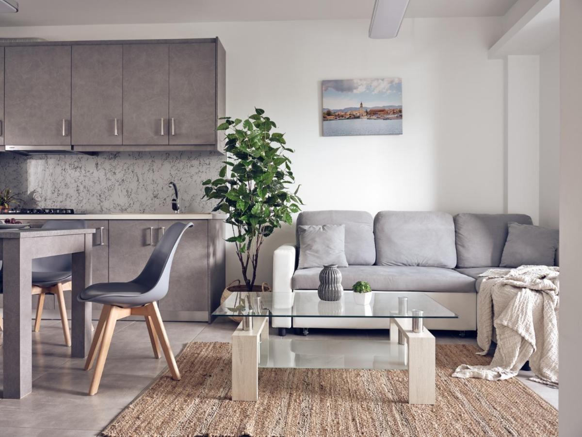 Dareia Suites Plános Eksteriør billede